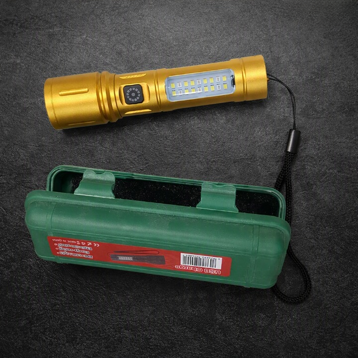 Commando Tactical Zoomable LED Flashlight - ApexGear PK (Image 1)